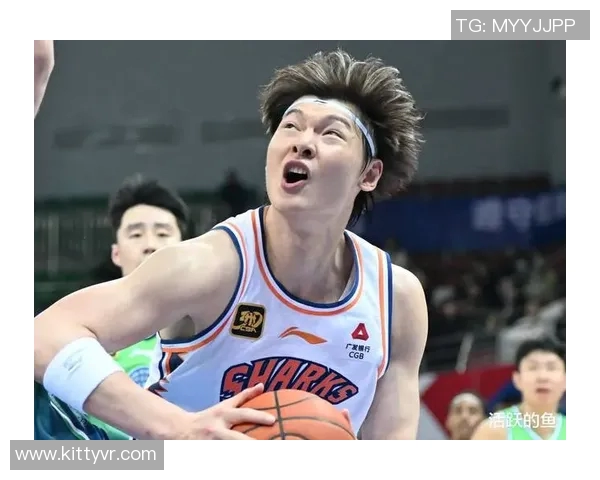 王哲林领衔中国男篮新征程展现实力与决心的精彩时刻