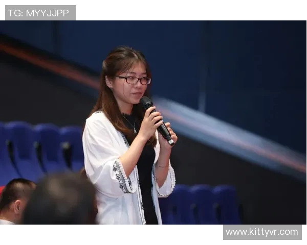 飞盘与梦想的交汇点:杨伟的深度对话与人生探索之旅MBA 飞盘与梦想的交汇点:杨伟的深度对话与人生探索之旅MBA