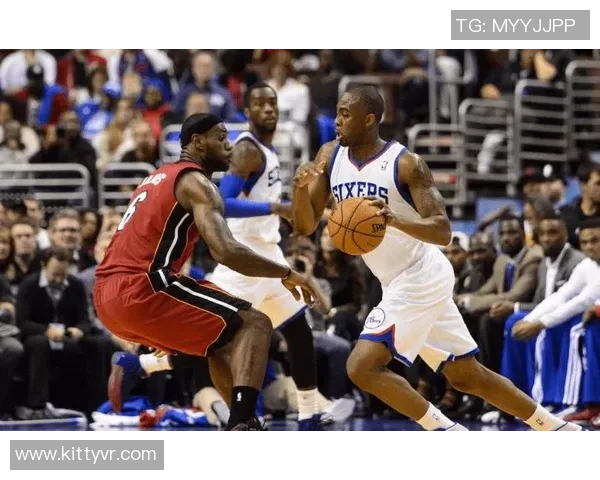 76人对阵热火精彩比赛视频回顾与分析,重温激烈对决瞬间